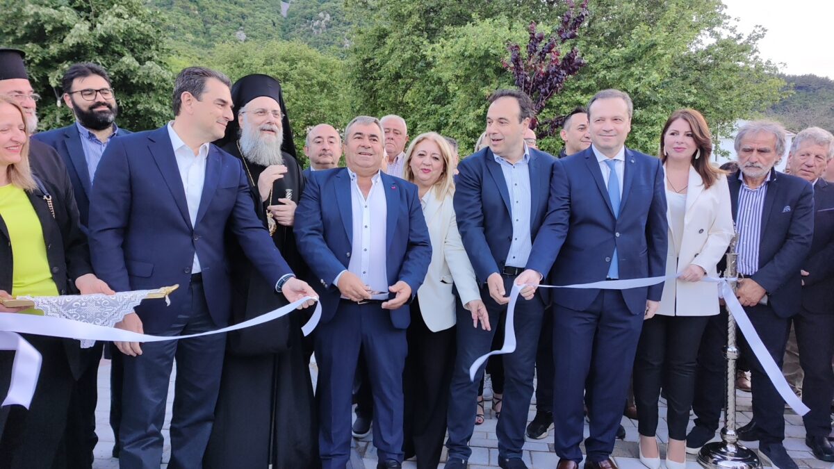 Eγκαίνια για τη νέα πλατεία Πύλης (φωτο) 